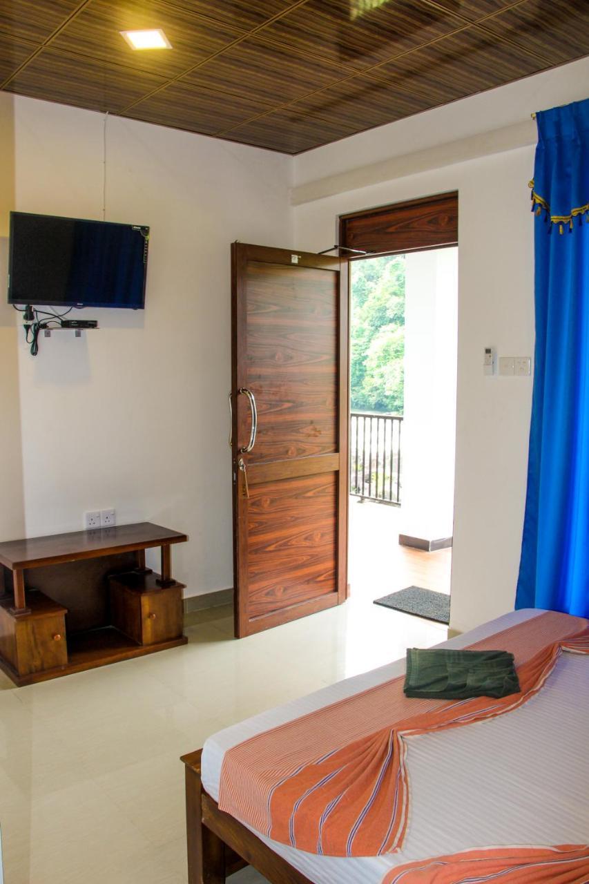 Adventure Base Camp Hotel Kitulgala Exterior foto